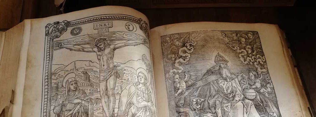 Exposition missels anciens et reliquaires
